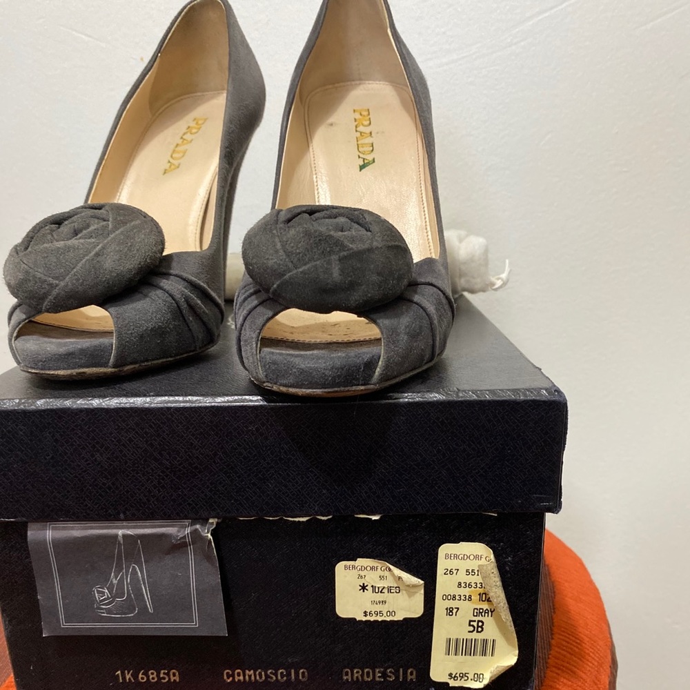 Heels - Picture 2 of 4